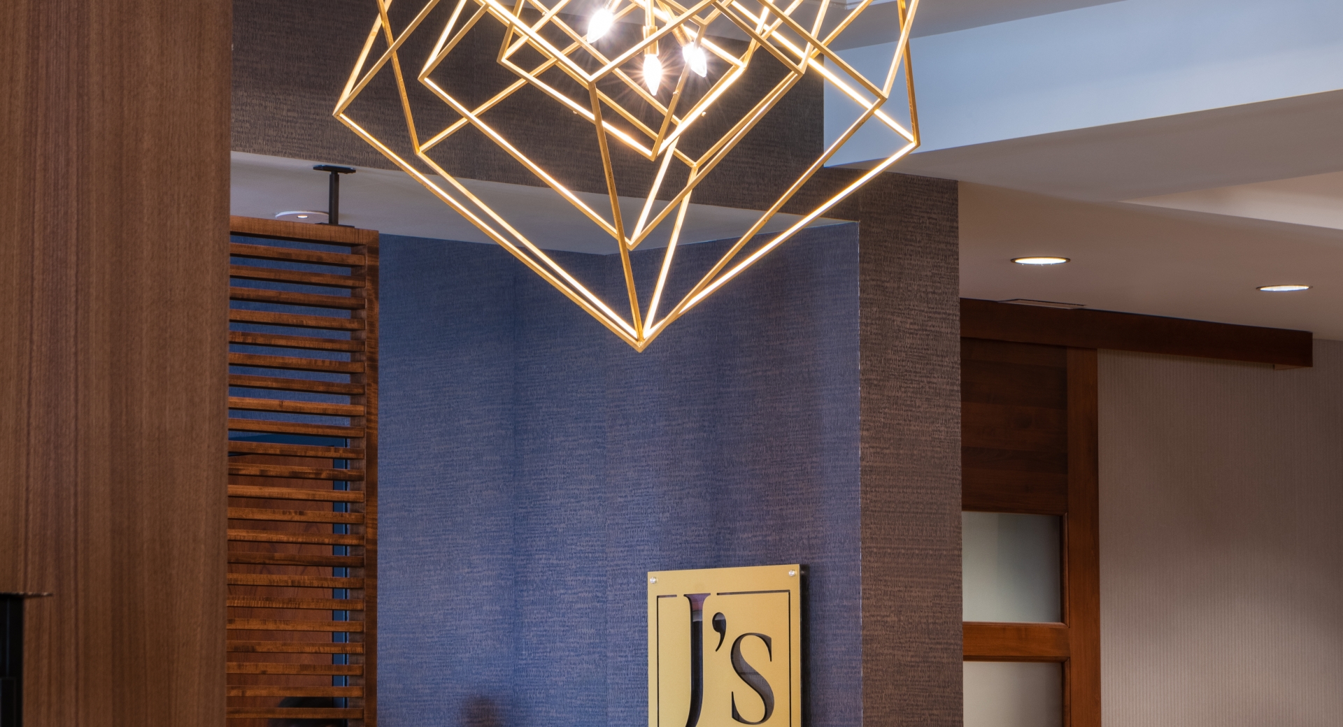 Js Restaurant J's Restaurant and Bar | Horseshoe Bay Resort