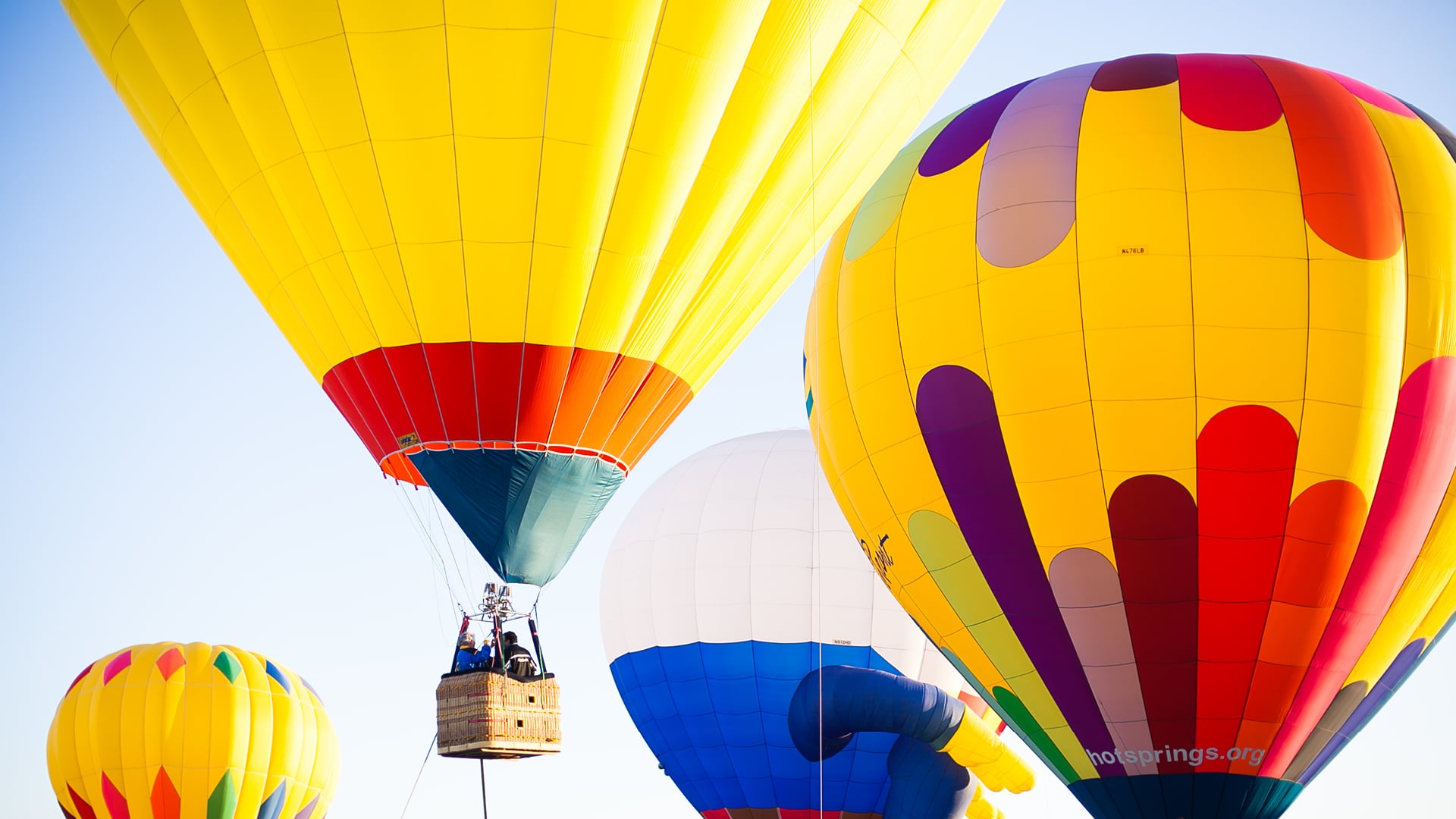 picture of hot air balloons in horseshoe bay texas