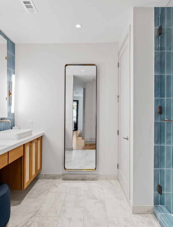 Cobalt Condo bathroom at Horseshoe Bay Resort