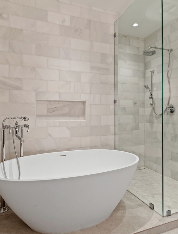 Indigo Condo bathroom at Horseshoe Bay Resort