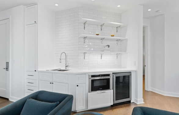 Navy Mother Suite kitchen at Horseshoe Bay Resort